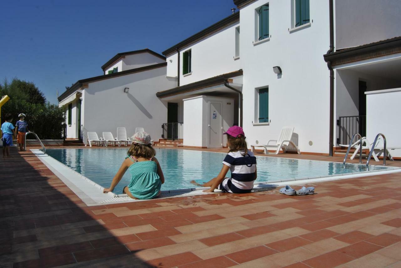 Residence Tamerici Caorle Exteriör bild
