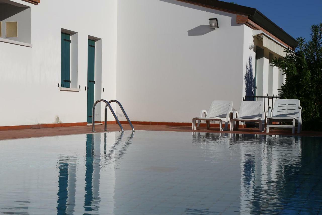 Residence Tamerici Caorle Exteriör bild